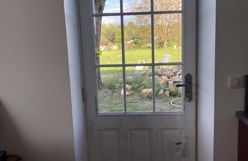 Saint-Aignan Apartamento | Charmant Gite Lumineux en rez de. Jardin