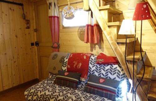 Hauteluce Chalet De Esquí | Charmant Mazot Savoyard à Hauteluce: Idéal pour Couple, Proche Commerces et Ski, Bien Équipé - FR-1-342-263