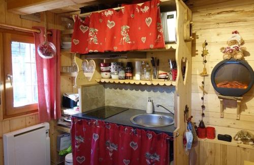 Hauteluce Chalet De Esquí | Charmant Mazot Savoyard à Hauteluce: Idéal pour Couple, Proche Commerces et Ski, Bien Équipé - FR-1-342-263