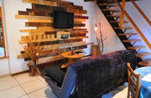 Le Tholy Casa | Charmant meublé au calme, proche cascades, randos, chevaux, parking et terrasse privée, WiFi gratuit - FR-1-589-365
