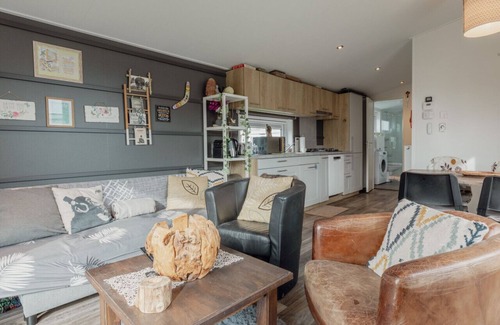 Avenches Casa | Charmant Mobile-home au Camping D'avenches