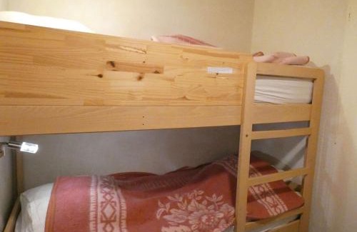 Vignec Apartamento | Charmant studio à 1er étage, 4 pers., balcon, salle fitness, park, ski, jacuzzi - St Lary Soulan - FR-1-457-252