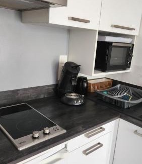 Aix-les-Bains Apartamento | Charmant studio 2* rdc+ terrasse & parking privé