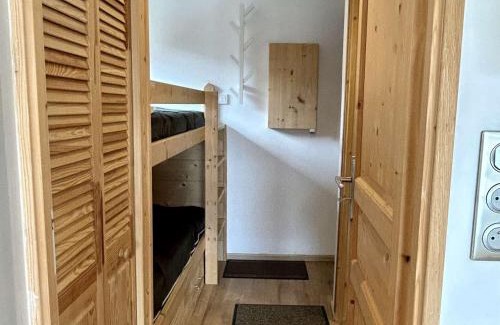 Jeux Apartamento | Charmant Studio 4p avec Terrasse Sud – Proche Pistes & Commerces – Alpe d'Huez - FR-1-405-339