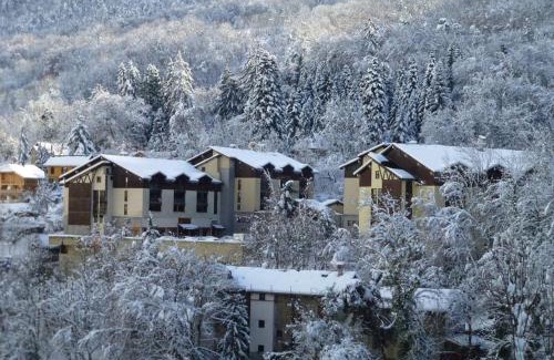 Brides-les-Bains Apartamento | Charmant studio avec balcon et parking - Proche centre et Thermes - 4 pers. - FR-1-512-79