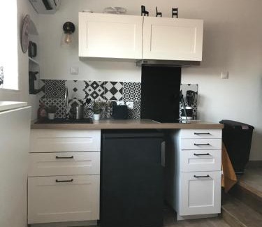 Hyeres City Centre Apartamento | Charmant Studio Atypique climatisé