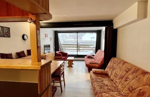 Laveissiere Apartamento | Charmant studio au coeur de la station, balçon exposé, idéal pour 4 personnes - FR-1-787-7