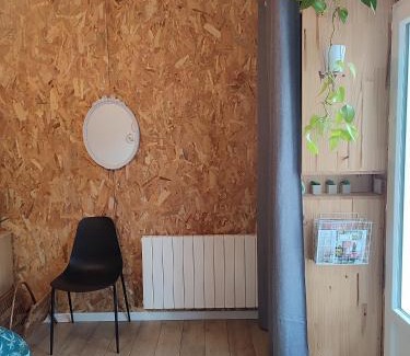 Salles Casa | Charmant Studio avec Jardin au Cœur de la Nature