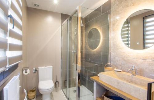 Coly Apartamento | Charmant studio avec jardin privatif au cœur de la Dordogne - FR-1-616-329