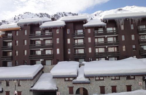 Meribel-Mottaret Apartamento | Charmant studio divisible skis aux pieds, 4 pers, proche commerces et remontées, animaux admis - FR-1-182-198