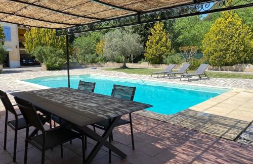 Sillans-la Cascade Apartamento | Charmant Studio avec Piscine Privative sur 1500m2 de Terrain Proche Cascade de Sillans VAR Verdon