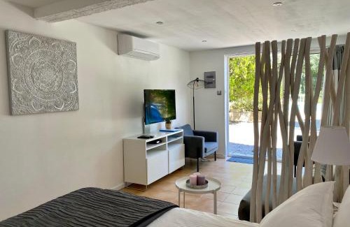 Sillans-la Cascade Apartamento | Charmant Studio avec Piscine Privative sur 1500m2 de Terrain Proche Cascade de Sillans VAR Verdon
