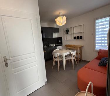 Porte Des Alpes - Mi Plaine - Manissieux Apartamento | Charmant studio St Priest Proche Université Lyon2