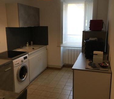 Saint-Pierre-le-Moutier Apartamento | Charmant T2 RDC dans résidence avec parc arboré