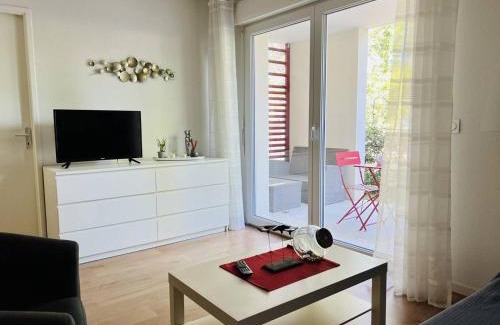 Hasparren Apartamento | Charmant T2 à Hasparren, 4 pers, centre-ville, terrasse, parking privatif - FR-1-495-84