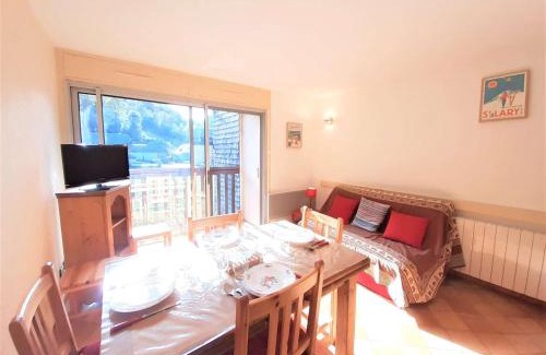 Saint-Lary-Soulan Apartamento | Charmant T2 à Saint-Lary-Soulan avec balcon, parking, et casier à skis - FR-1-457-269