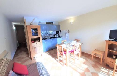 Saint-Lary-Soulan Apartamento | Charmant T2 à Saint-Lary-Soulan avec balcon, parking, et casier à skis - FR-1-457-269
