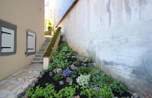 Mont-Dore Apartamento | Charmant T2 au Mont-Dore, 38m², proche thermes, terrasse et wifi, résidence calme, parking à proximité - FR-1-608-252
