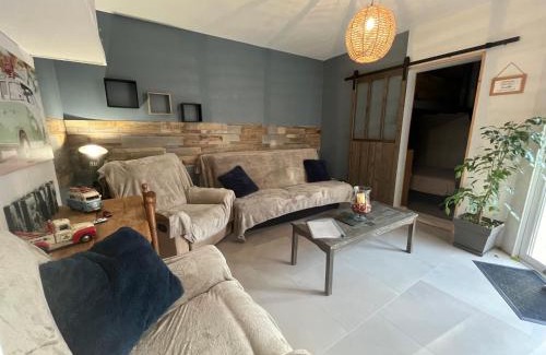 Saint Sever Apartamento | Charmant T2, Cl 3 étoiles, 4 Lits, 4 personnes et 1enfant, parking et terrasse