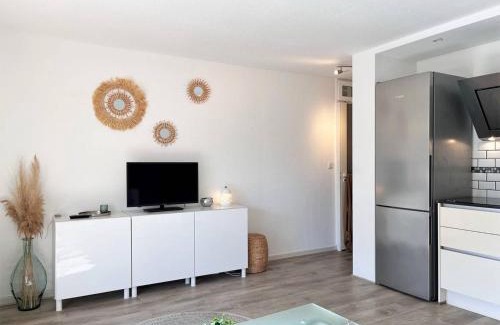 Cavaliere Apartamento | Charmant T2 climatisé avec piscine, terrasse, parking et Wi-Fi - 4 couchages, Le Lavandou - FR-1-251-540