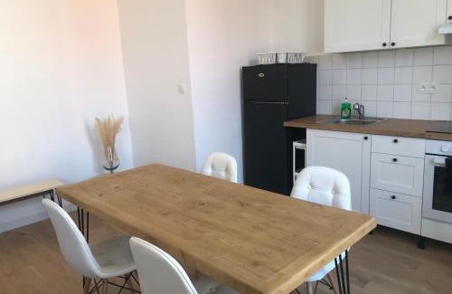 Lezignan-Corbieres Apartamento | Charmant T2 de 48m2 au cœur du village de Lézignan-Corbieres