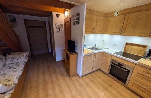 Areches Apartamento | Charmant triplex 6 pers. à 50m des pistes à Arêches-Beaufort - FR-1-342-135