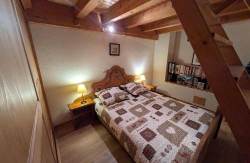 Areches Apartamento | Charmant triplex 6 pers. à 50m des pistes à Arêches-Beaufort - FR-1-342-135
