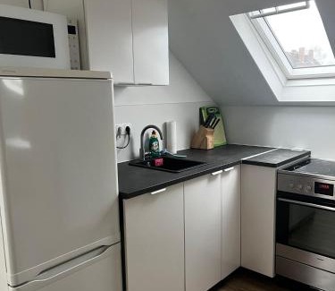 Neuendorf Apartamento | Charmante 1-Zimmer-Wohnung in Koblenz mit Küche & kostenlosen Parkplätzen