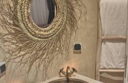 Ahl Agadir Casa | Charmante Chambre Dans un Magnifique Riad Neuf
