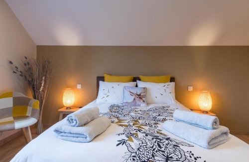 Vyans-le-Val Cama Y Desayuno | Charmante chambre pour 2 avec sauna et vélos à Vyans-le-Val - FR-1-583-277