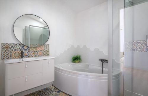 Begles Casa | Charmante chambre privative avec espace de travail