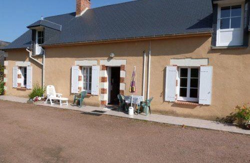 La Chapelle-aux-Choux Casa | Charmante Fermette Rénovée avec Terrasse Privative et Vélos, 2 Chambres, Proche Le Lude - FR-1-410-155