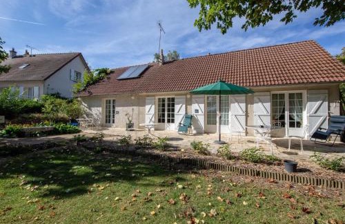Saint-Benoit-sur-Loire Cama Y Desayuno | Charmante chambre avec terrasse privée et wifi à Saint-Benoît-sur-Loire - FR-1-590-487