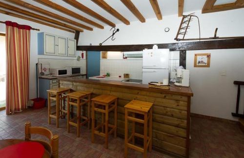 Chatel-Montagne Casa | Charmante grange rénovée avec jardin, terrasse et animaux acceptés - FR-1-489-47