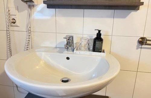 Tiefenbronn Apartamento | Charmante Hotelwohnung nahe Pforzheim, ruhige Lage