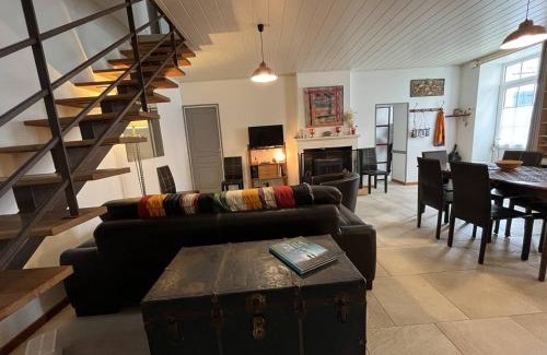 Saint-Georges-d'Oleron Casa | Charmante maison oléronnaise avec jardin, 3 chambres, centre bourg, proche plage, parking privé. - FR-1-246A-130