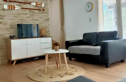 Fleury Villa | Charmante Maison à 200 mètres de la Plage, Saint-Pierre-La-Mer 10INAV5