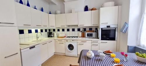 La Couarde-sur-Mer Villa | Charmante Maison de village avec étage
