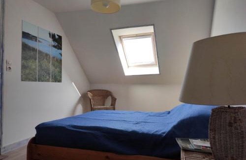 Locmaria Casa | Charmante maison à 200m de la plage, avec jardin, terrasse, et connexion Wi-Fi. - FR-1-418-91