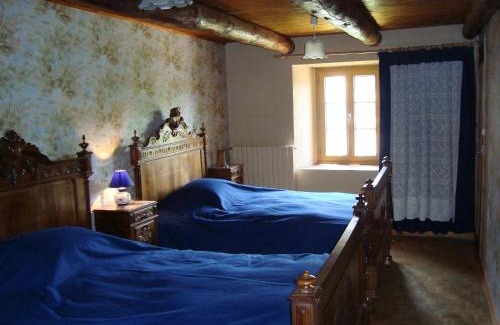 Mezeres Casa | CHARMANTE MAISON A LA CAMPAGNE AU COEUR DES PREMIERS VOLCANS