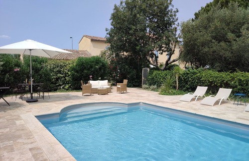 Caderousse Casa | Charmante Maison Avec Piscine Proche Centre-ville