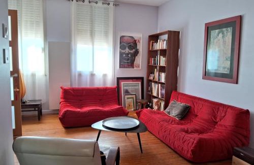 Saint-Bruno - Saint-Victor Apartamento | Charmante maison avec extérieur paisible, proche centre ville