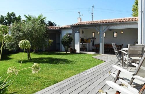 Les Portes-en-Re Casa | Charmante Maison avec Jardin, à Proximité du Centre des Portes-en-Ré, 3 Chambres, WIFI - FR-1-434-59