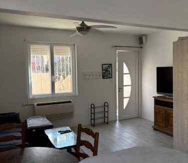 Mailloles Casa | Charmante Maison avec Jardin Proche du Centre de Perpignan