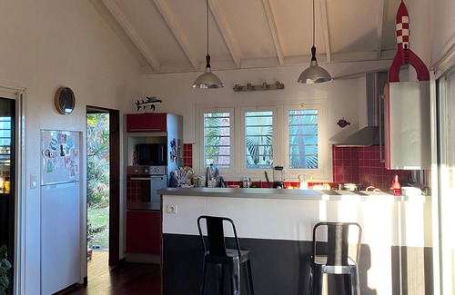 Saint-Leu Casa | Charmante Maison Bois Jardin Exotique aux Colimaçons à Environ 10min de Kélonia!
