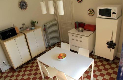 Montbard Casa | Charmante maison bourguignonne avec grand jardin et parking