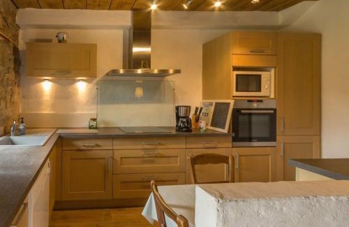 Guerande Casa | Charmante maison de paludier à Guérande, proche mer, jardin, tyrolienne, WIFI, Canal+, équipements bébé - FR-1-306-1102
