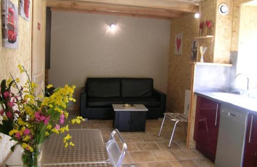 Vernusse Casa | Charmante Maison "Duplex" avec Piscine Chauffée, Sauna et Jardin dans un Domaine de 15 ha - FR-1-489-208