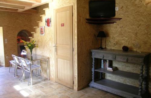 Vernusse Casa | Charmante Maison "Duplex" avec Piscine Chauffée, Sauna et Jardin dans un Domaine de 15 ha - FR-1-489-208