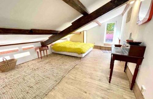 Vitry-sur-Seine Apartamento | Charmante maison dans jardin, calme, 55m2- 2ch, métro, très proche Paris